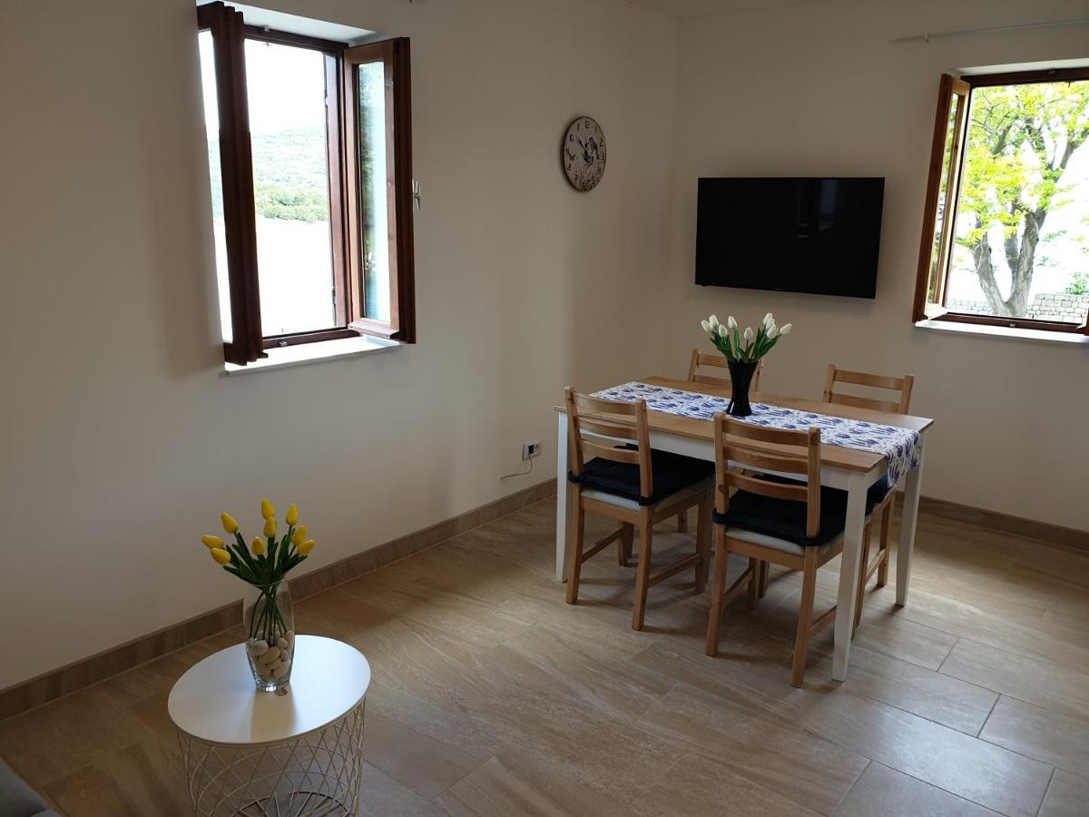 Apartments Stella Apsyrtides Osor Luaran gambar